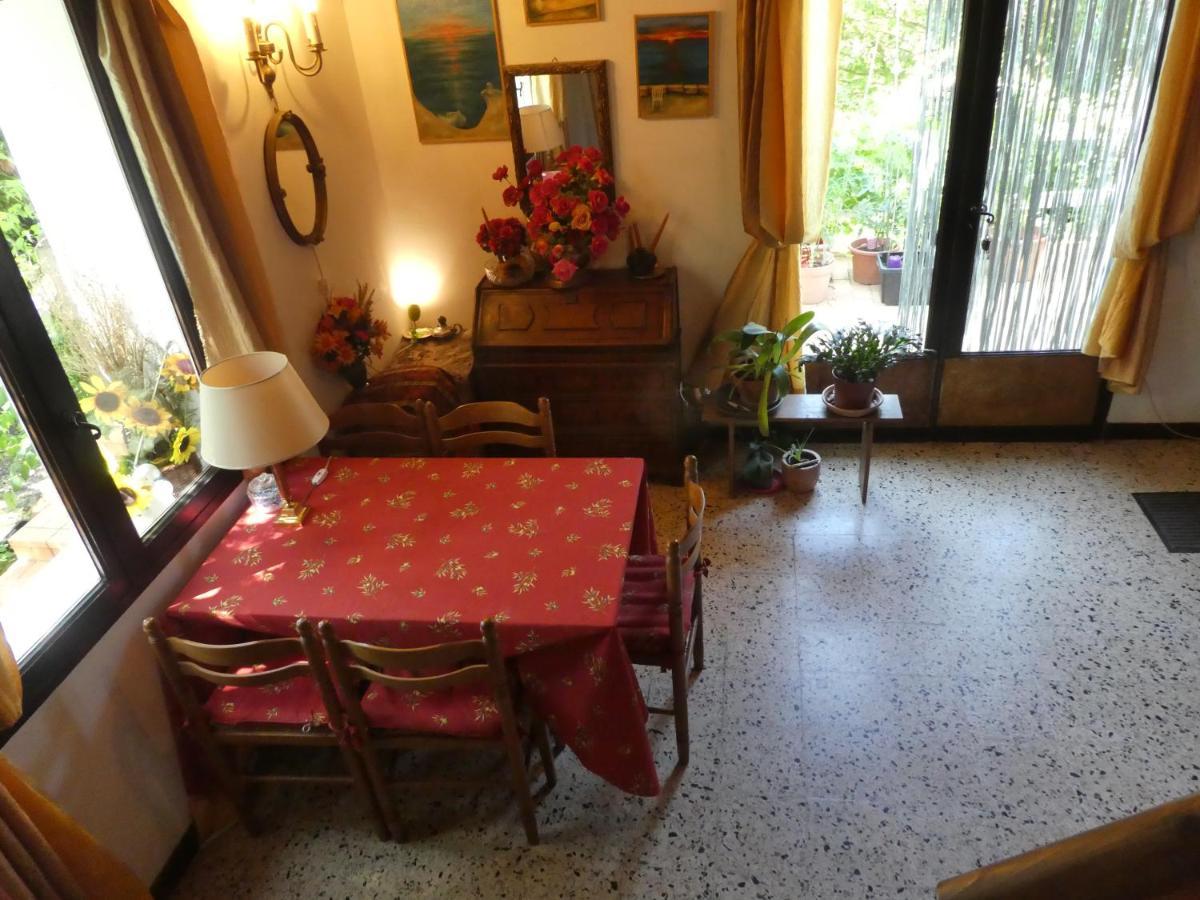 Appartamento Dom L' Argo Reillanne Esterno foto